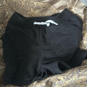 18mn black shorts
